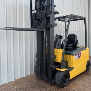 CAT 2O Forklift